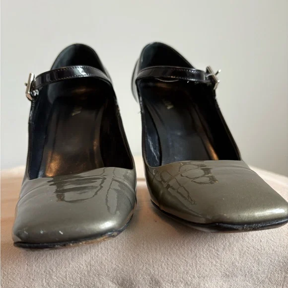 Prada Ombré Patent Leather Mary Jane Pumps - IT 39 - Picture 9 of 10